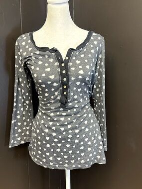 Women's Gray Heart-Print Henley Long-Sleeve Top